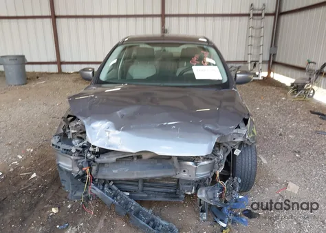 2012 Ford Focus Se z USA, uszkodzony, nr VIN 1FAHP3F21CL380922